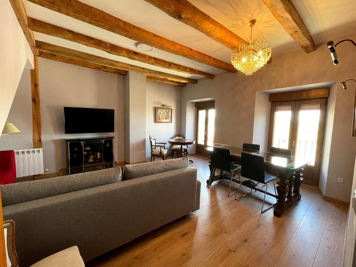 Hotel-Hospederia Los Templarios Sepúlveda Exteriör bild