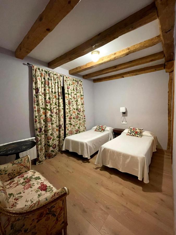 Hotel-Hospederia Los Templarios Sepúlveda Exteriör bild
