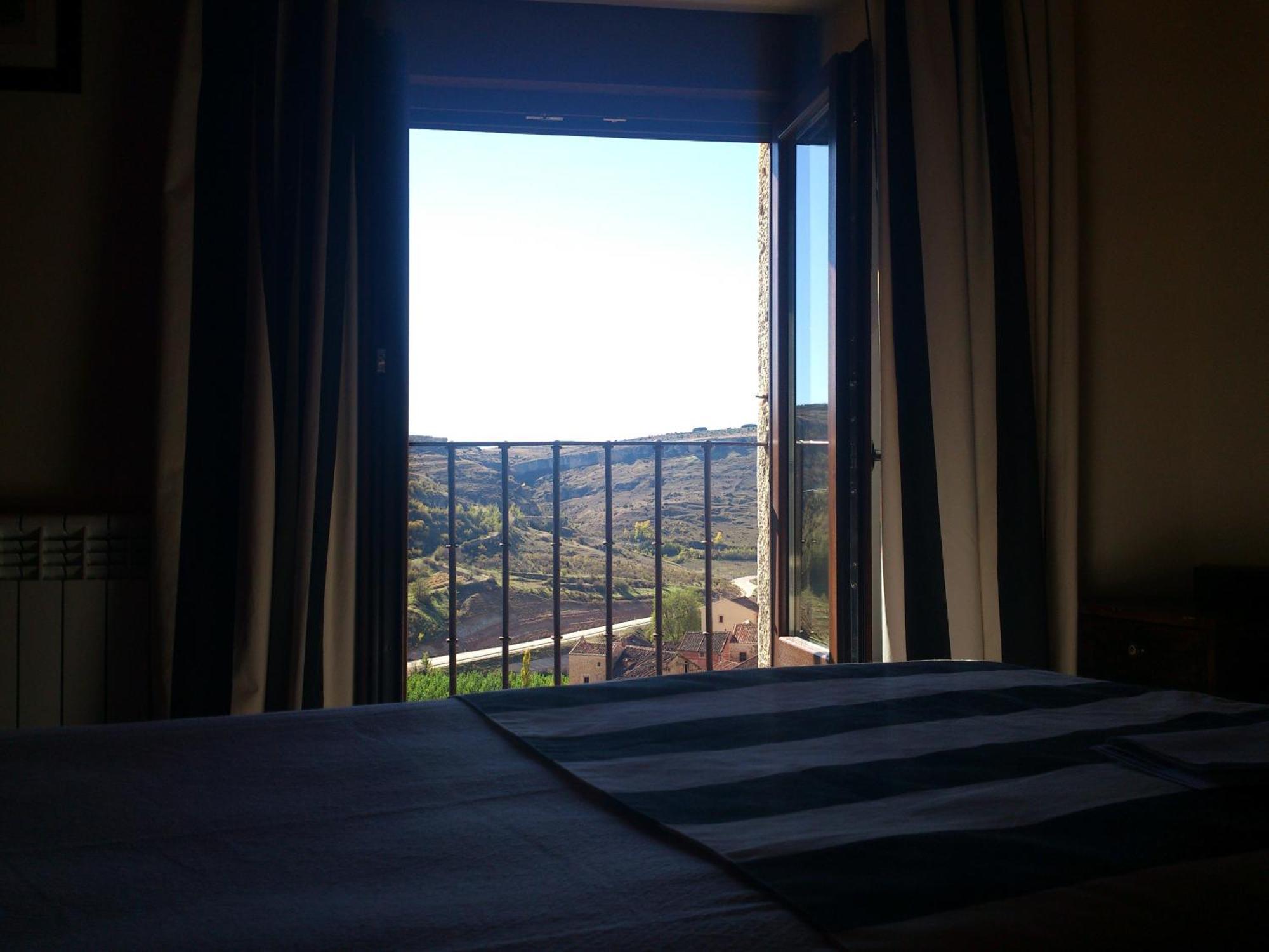 Hotel-Hospederia Los Templarios Sepúlveda Exteriör bild