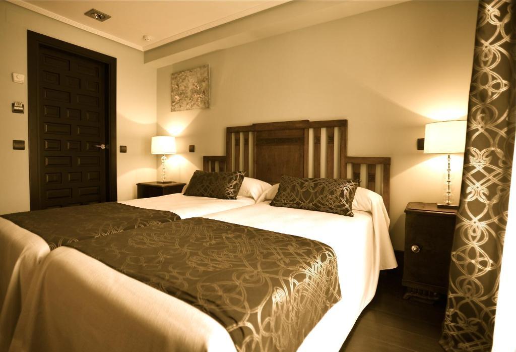 Hotel-Hospederia Los Templarios Sepúlveda Rum bild
