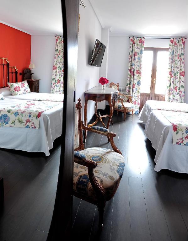Hotel-Hospederia Los Templarios Sepúlveda Rum bild