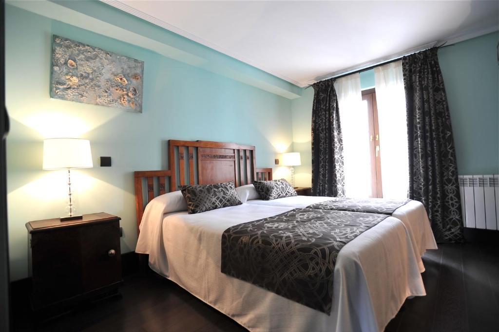 Hotel-Hospederia Los Templarios Sepúlveda Rum bild